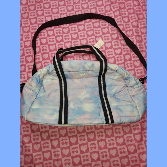 BNWT NEW Victorias Secret PINK Duffle Bag - Picture 2 of 6
